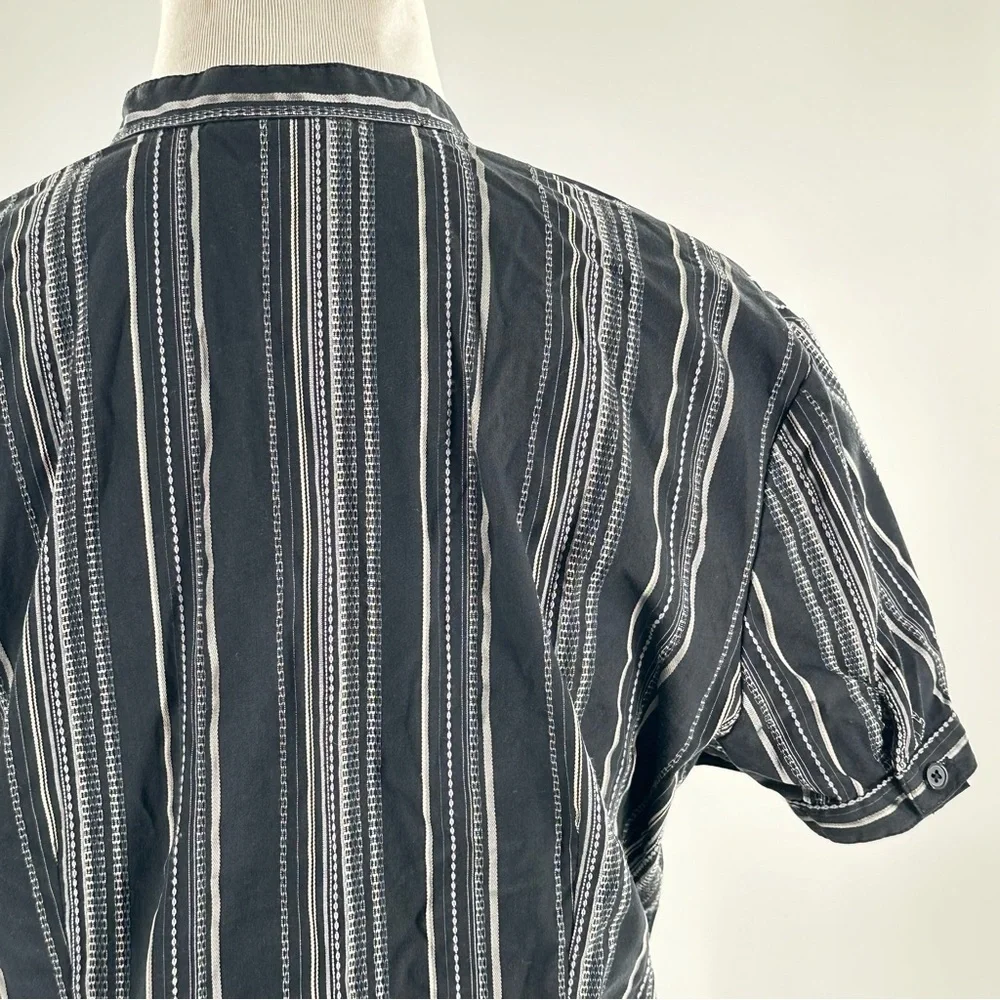New York & Company stretch striped blouse size 10 black white ruched v-neck 90s